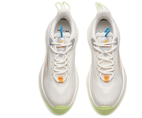 Anta安踏 透氣老爸鞋 象牙白 Lookbook Anta安踏 透氣老爸鞋 象牙白