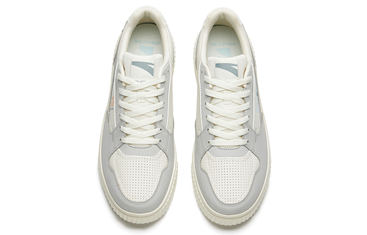 Shop Anta Classic Lifestyle Low 'Putih Abu-Abu' 112238062-3