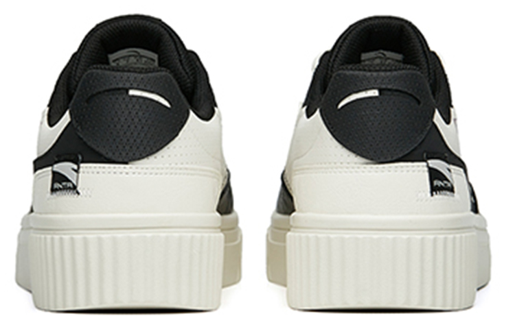 Purchase Anta Sepatu Classic Gaya Rendah 'Hitam Putih' 112238062-2