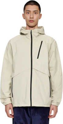 安踏拼色訓練連帽外套-透氣舒適白色款 152437628-1 Lookbook 安踏拼色訓練連帽外套-透氣舒適白色款 152437628-1