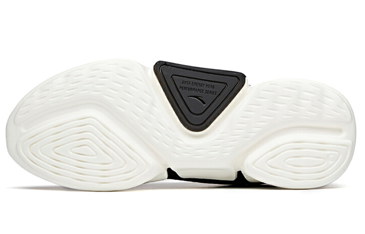Purchase Anta Sepatu Latihan Silang 'Hitam Putih' 112117785-3