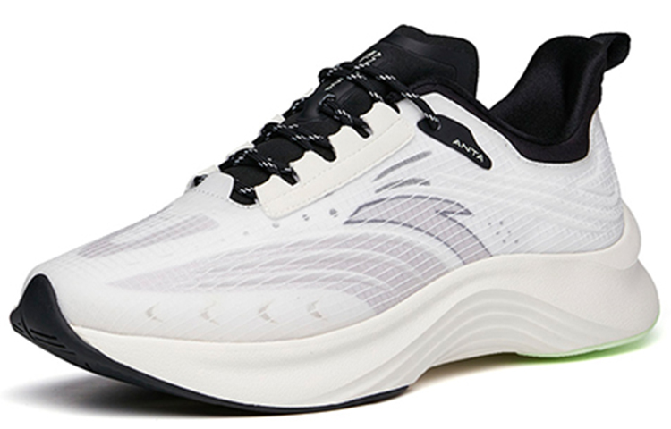 Lookbook 安踏 Edge 舒弹科技運動 低幫 跑步鞋 男款 白灰黑