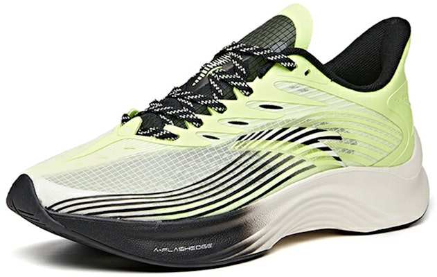 安踏 Edge 低幫 跑步鞋 男款 黃黑 Lookbook 安踏 Edge 低幫 跑步鞋 男款 黃黑