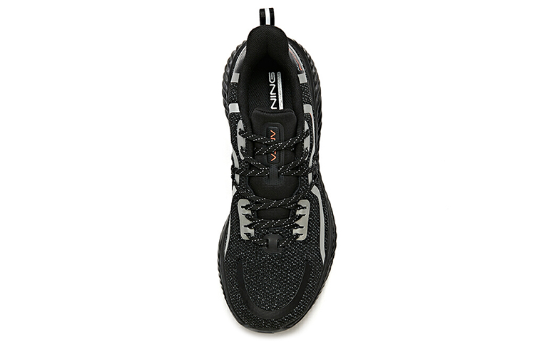 Shop Anta Chaussures Running Basses Élastiques ''Noir Argent'' 11945501-1