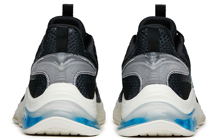 Shop 安踏运动跑鞋“黑色” 112215501-4