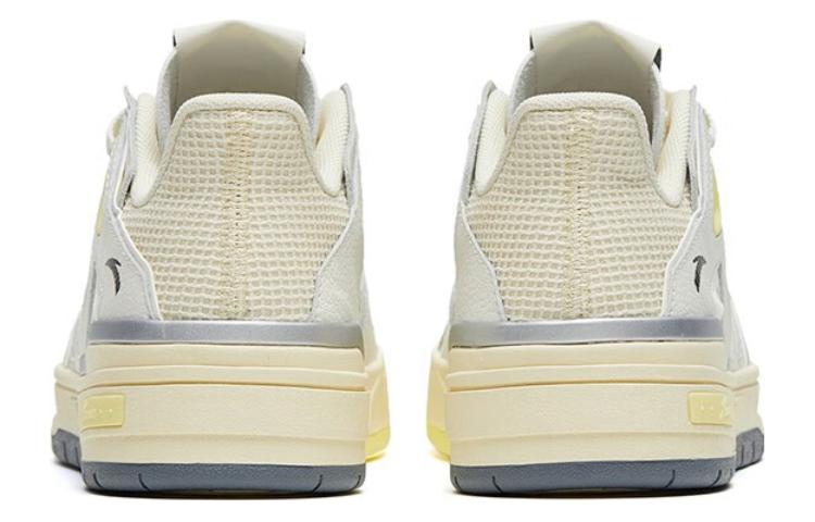 Lookbook Anta Flame 4.0 Low 'Putih Gading' 112328090-1