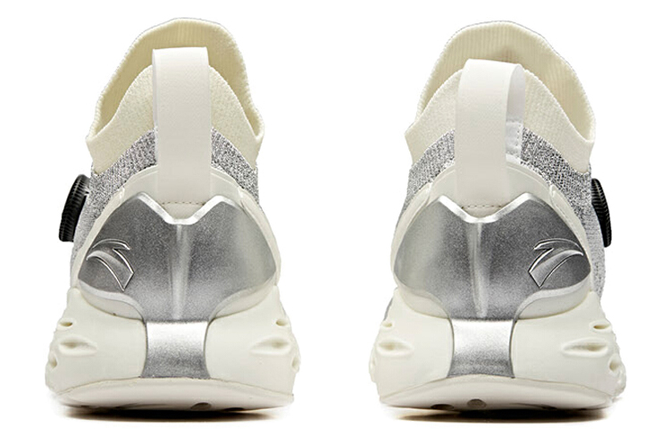 Shop Anta Flashfoam 'Abu-abu Perak' 11915580-3