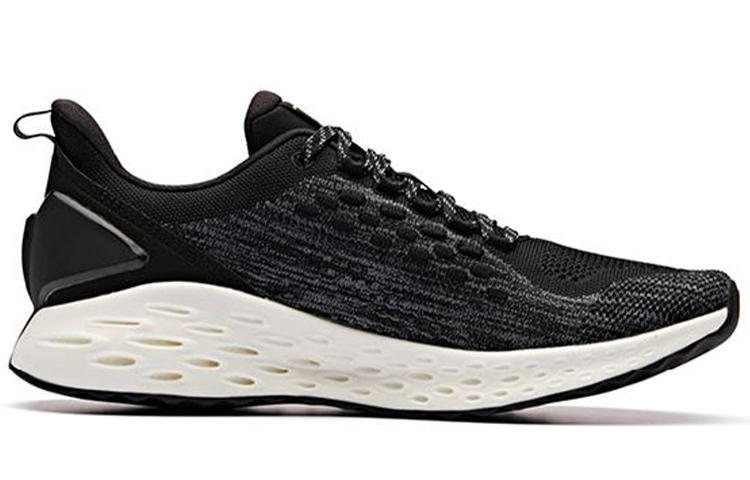 Order Anta Flashfoam Baskets Running Basses ''Noir Blanc Technologie Wormhole'' 11915588-4
