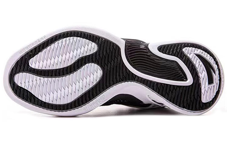 Details for 安踏 热浪2低帮 '黑白' 112031105-4