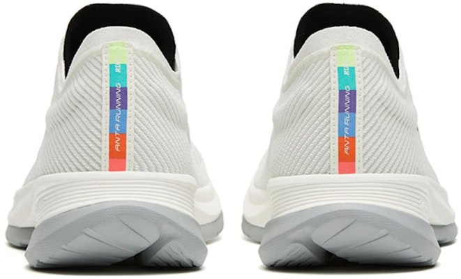 Anta Hydrogen Run 5 'Blanco Gris Negro' 112325540-4 Lookbook Anta Hydrogen Run 5 'Blanco Gris Negro' 112325540-4