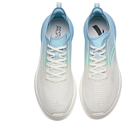 Anta Hydrogen Run 3 Low 'Putih Biru' 112235540S-7 Lookbook Anta Hydrogen Run 3 Low 'Putih Biru' 112235540S-7