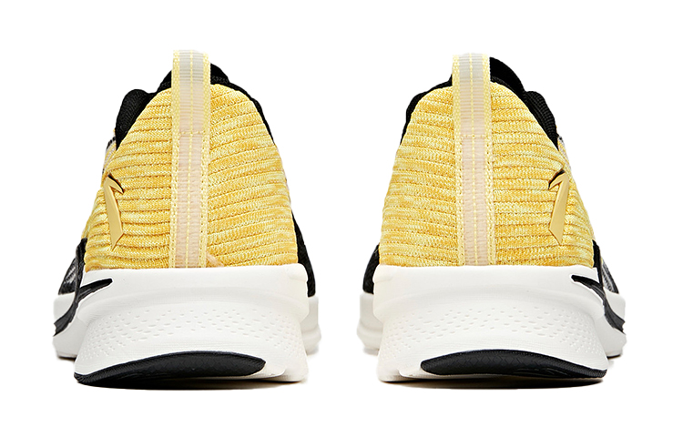 Shop Anta Hydrogen Running 2 Low 'Negro Gris Amarillo' 112025540-5