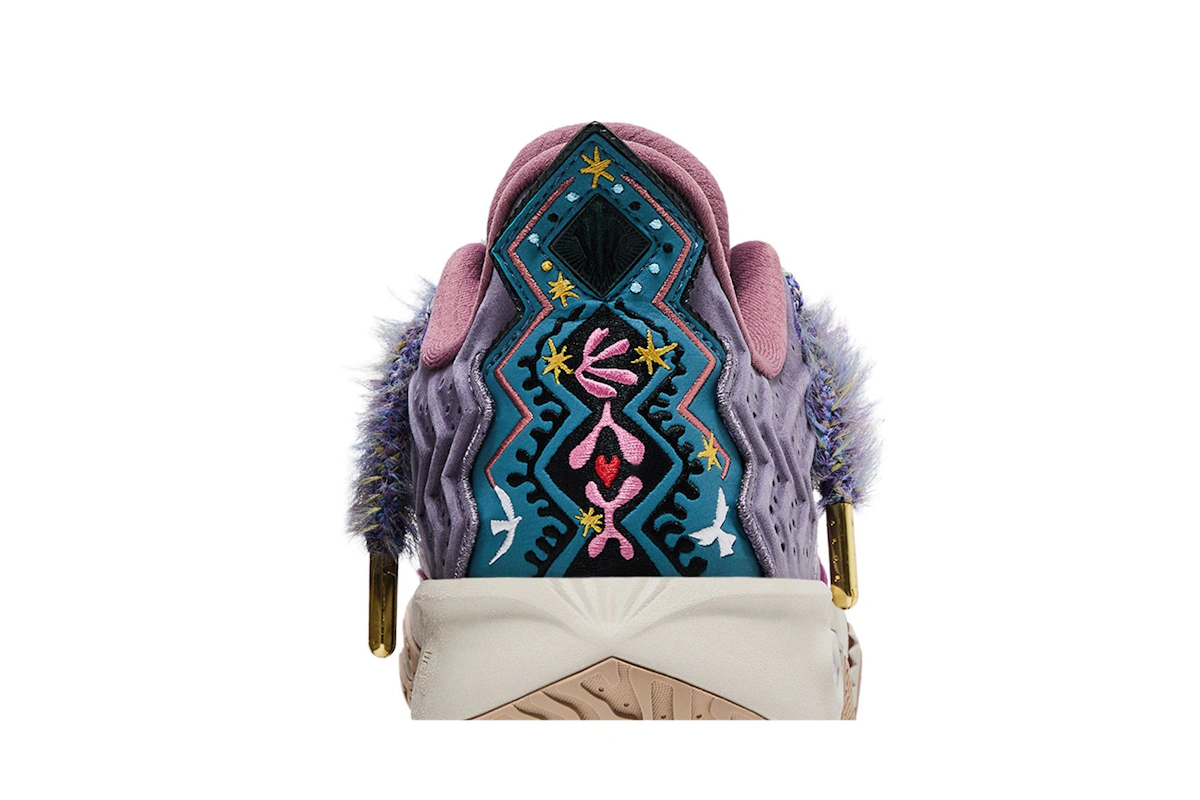 Anta Kai 2 'Artist on Court'