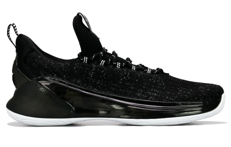 Order Anta KT4 Rendah 'Hitam Putih' 11921668-3