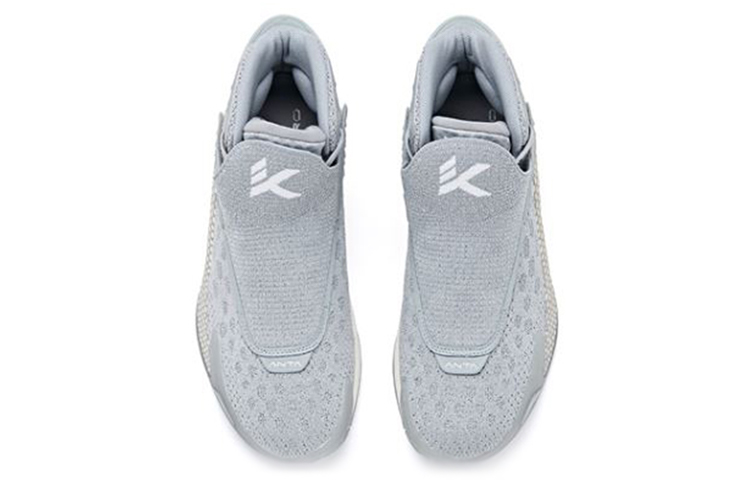 Shop Anta安踏 湯普森 KT5-Pro 灰銀