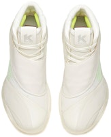 Anta KT6 Tinggi 'Putih' 112041101-2 Lookbook Anta KT6 Tinggi 'Putih' 112041101-2