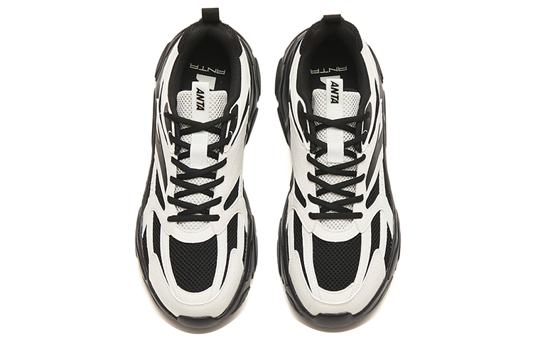 Shop 安踏生活系列輕便運動休閒鞋 黑白