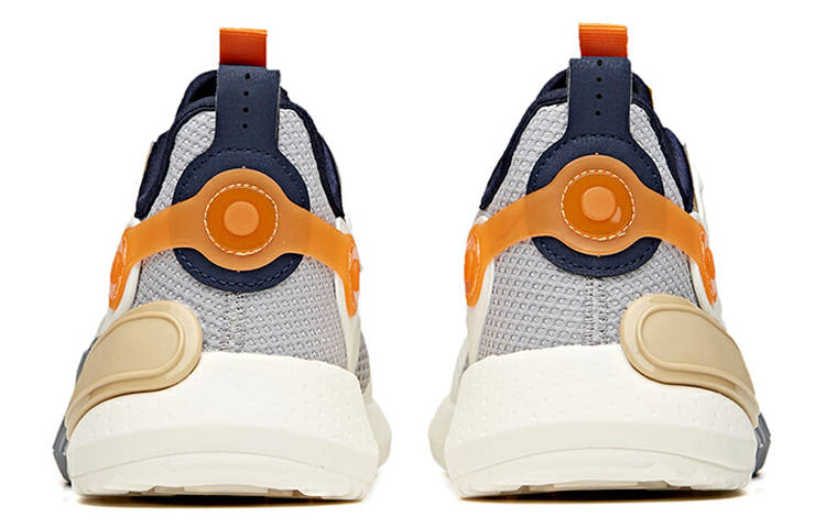 Shop 안타 라이프 시리즈 로우 '화이트 블루 오렌지' 112128800-3