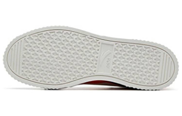 Shop Anta Life Series Low Top 'Oren Putih' 111938021R-3