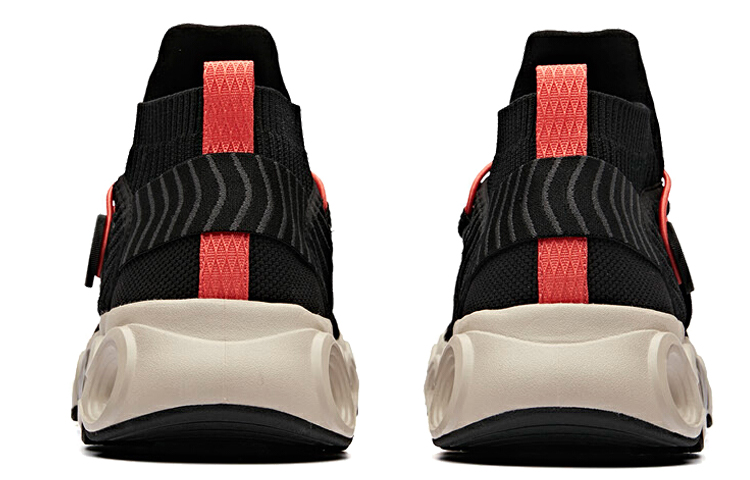 Shop Scarpe da Corsa Retro Anta Life Series ''Nero Rosso'' 91918870-4