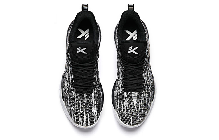 Shop Anta Light Cavalry 3 Low 'Black White Grey' 11821166-7