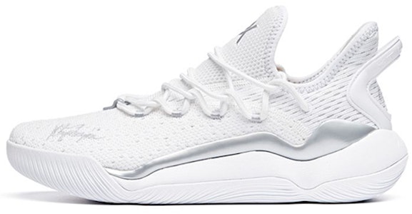 安踏白银轻骑兵5代低帮款 112021608-11 Buy 安踏白银轻骑兵5代低帮款 112021608-11