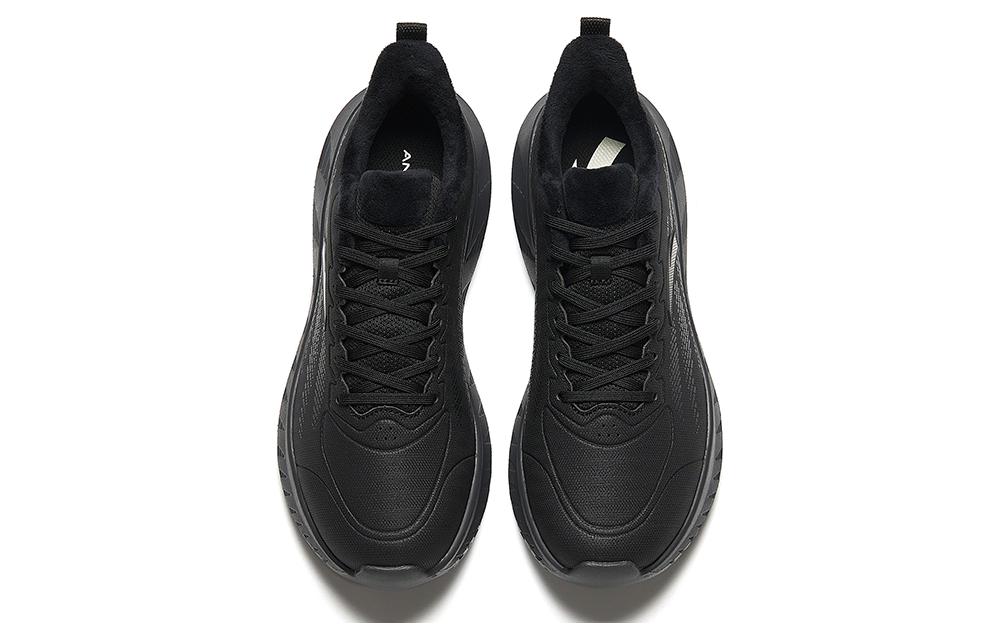 Shop 安踏轻云低帮跑鞋‘黑色舒适’ 112345530-10