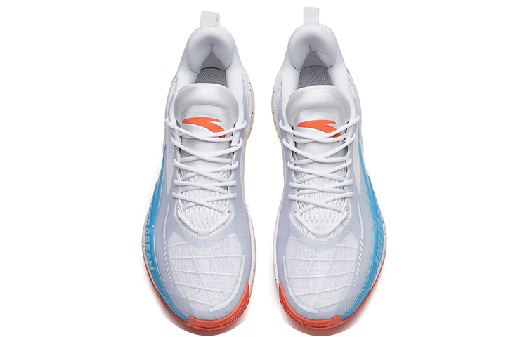 Lookbook 安踏 轻骑兵3 '愚人节' 112221608-4