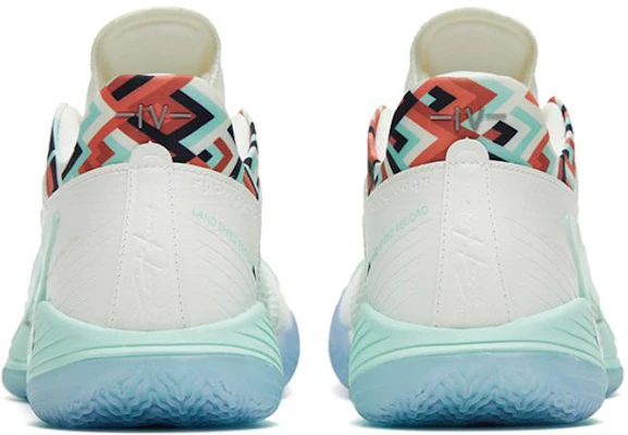 安踏轻狂 4 '龙头'篮球鞋 112321113-7 Shop 安踏轻狂 4 '龙头'篮球鞋 112321113-7