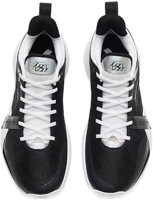 Anta Light Crazy 4 Team 'Hitam Putih' 112321601-3 Lookbook Anta Light Crazy 4 Team 'Hitam Putih' 112321601-3