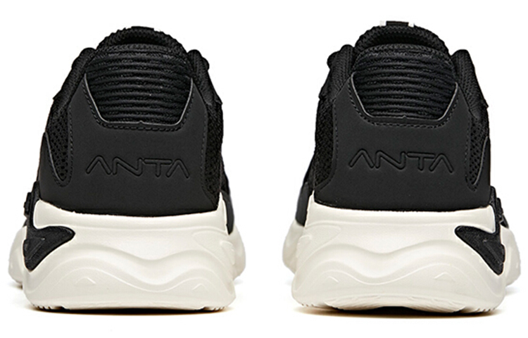 Shop アンタ軽量ランニングシューズ(黒) 112035576-1