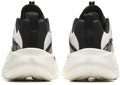 Anta安踏 凌雲 輕便透氣耐磨 低筒 跑步鞋 男款 黑灰 Shop Anta安踏 凌雲 輕便透氣耐磨 低筒 跑步鞋 男款 黑灰