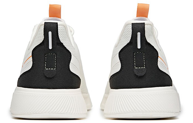 Shop Anta安踏 網眼休閒 透氣 低筒 跑步鞋 男款 象牙白