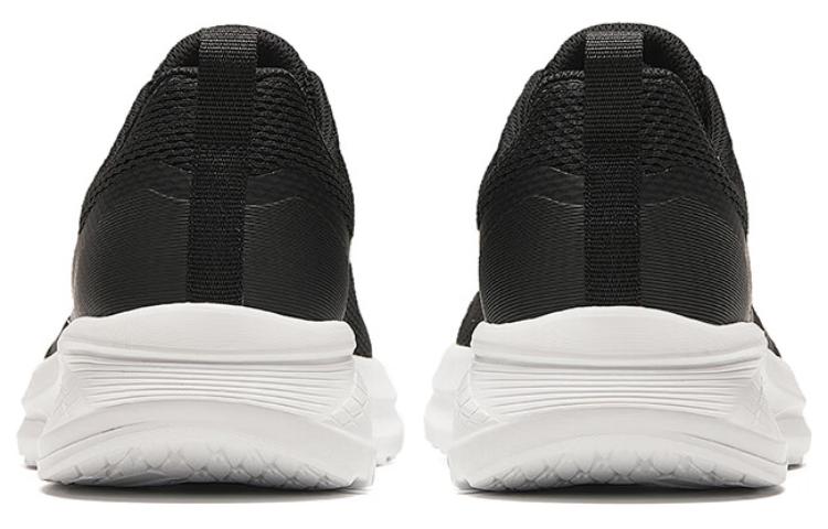 Lookbook Zapatillas Anta Bajas para Correr 'Comodidad Negro y Blanco'. 112415577-4