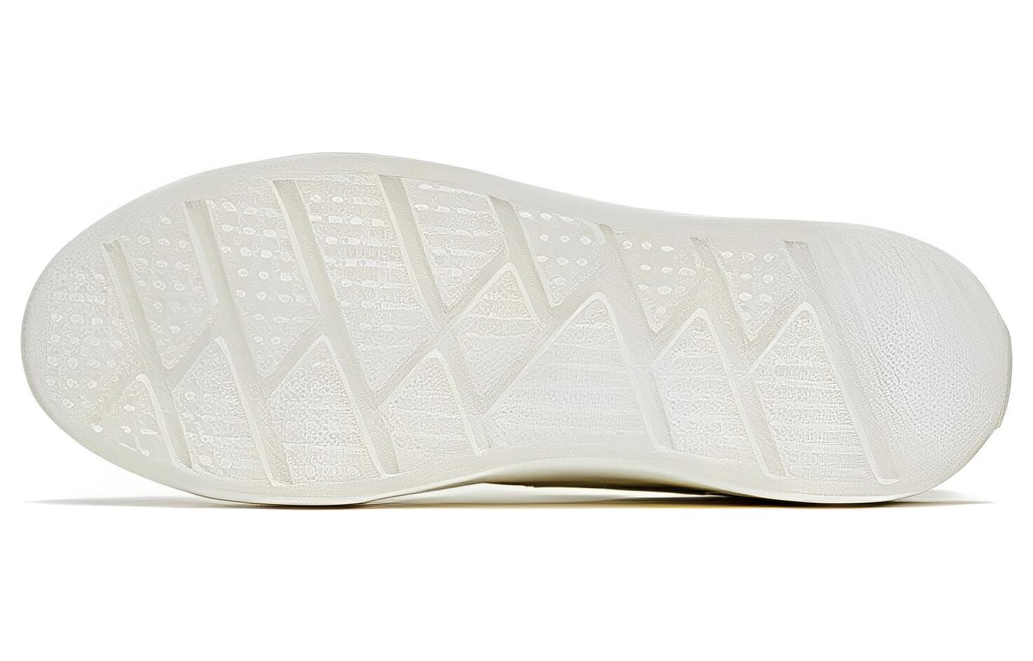 Shop Anta Sepatu Low-Top 'Hitam Putih' 112328012-4