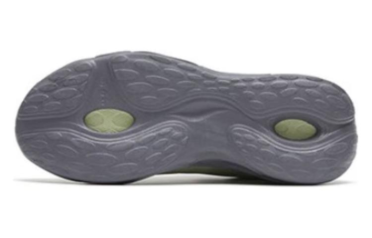 Shop Anta Low-Top Training 'Green Grey' 112317718-6