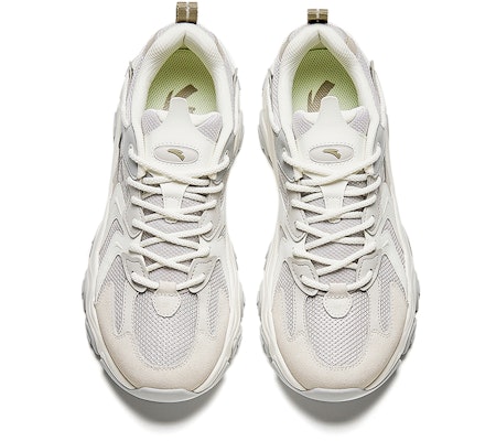 安踏防滑耐磨透氣低筒生活休閒鞋 男款 米白色 Lookbook 安踏防滑耐磨透氣低筒生活休閒鞋 男款 米白色