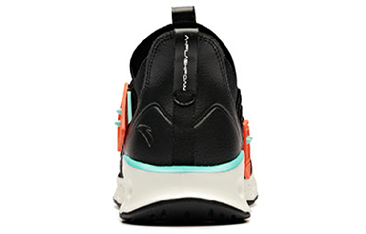Purchase Anta Low ''Zwart Oranje Wormhole Tech'' 11925589-6