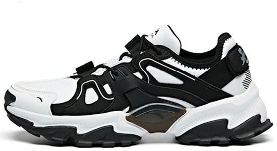 안타 아웃도어 시리즈 스니커즈 '블랙 화이트' 112016601-1 Buy 안타 아웃도어 시리즈 스니커즈 '블랙 화이트' 112016601-1