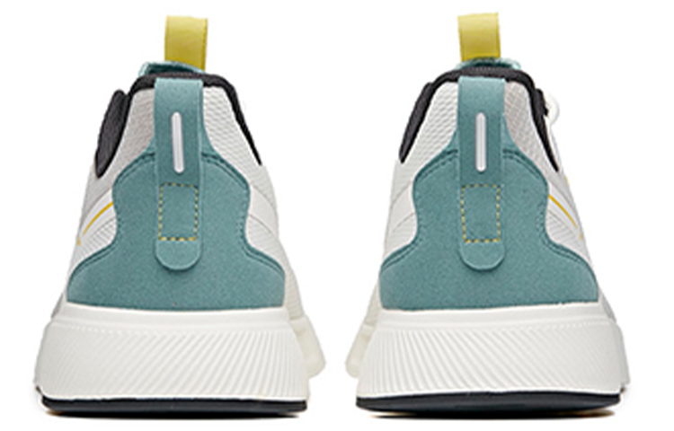 Shop Anta Low 'Abu Putih Hijau' 912128829-1