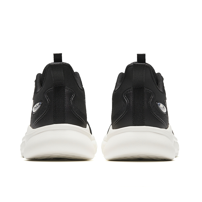 Shop Anta安踏 綿綿彈 舒適百搭 耐磨 低幫 跑步鞋 男款 黑色