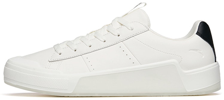 anta-low-top-white-black-112148072-1