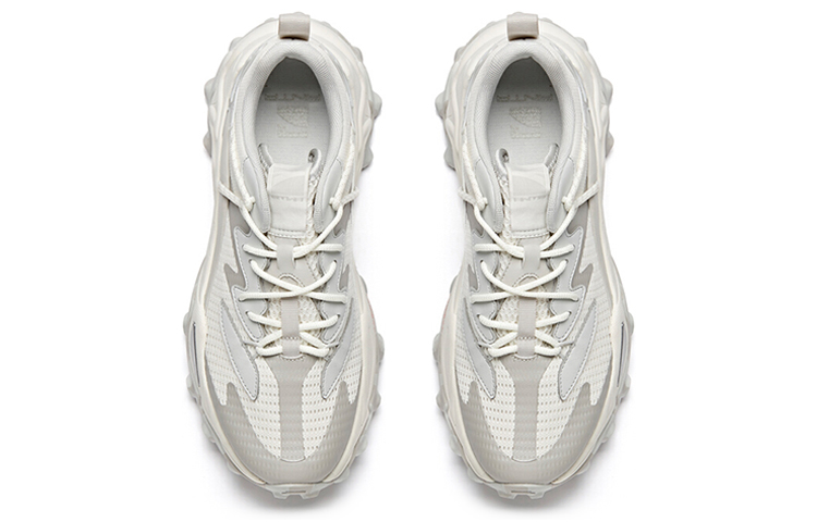 Shop 安踏低帮跑鞋“白灰” 112038832-1