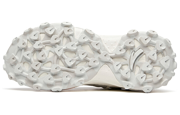 Details for 安踏低帮跑鞋“白灰” 112038832-1