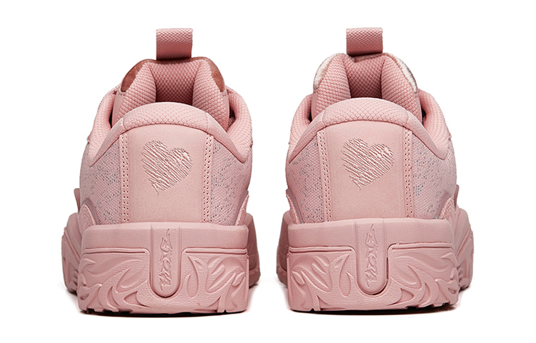 Shop 安踏正品低帮运动鞋‘炙热粉’ 912238083-6