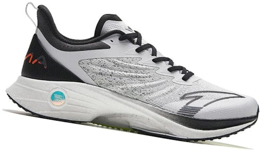 安踏 男款耐磨減震低幫跑步鞋 黑白灰 Order 安踏 男款耐磨減震低幫跑步鞋 黑白灰