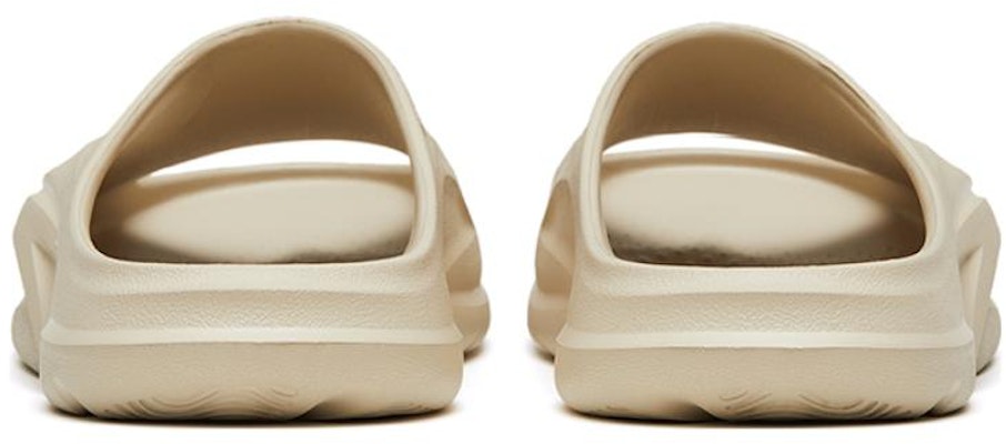 安踏绒毛拖鞋“米色” 912326993-1 Shop 安踏绒毛拖鞋“米色” 912326993-1