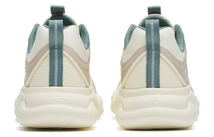 Shop Anta Fluffy 'Putih Beige Hijau' 112245574-2