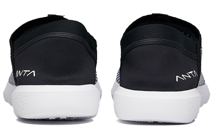 Shop Anta Outdoor Series 'Blue White' 112026602-2