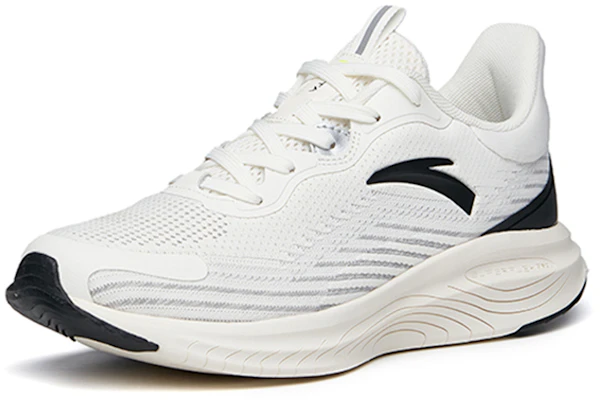 安踏 跑鞋系列 '白黑' 运动鞋 112135558S-3 Lookbook 安踏 跑鞋系列 '白黑' 运动鞋 112135558S-3